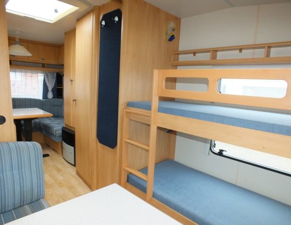 HOBBY De luxe Easy 495 uk bj.2003, met KINDERKAMER, VOORTENT - Afbeelding 17