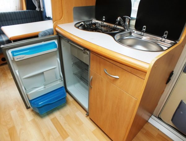 HOBBY De luxe Easy 495 uk bj.2003, met KINDERKAMER, VOORTENT - Afbeelding 15