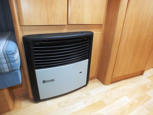 HOBBY De luxe Easy 495 uk bj.2003, met KINDERKAMER, VOORTENT - Afbeelding 23