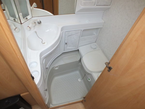 HOBBY De luxe Easy 495 uk bj.2003, met KINDERKAMER, VOORTENT - Afbeelding 18