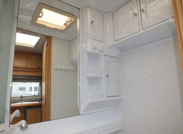 HOBBY De luxe Easy 495 uk bj.2003, met KINDERKAMER, VOORTENT - Afbeelding 20