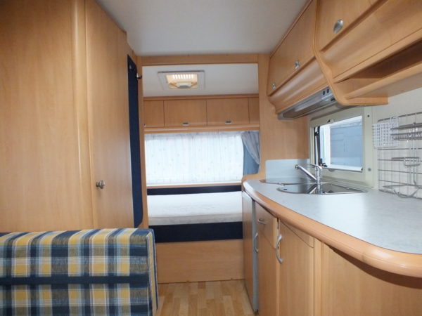 HOBBY De luxe Easy 440 SF bj.2002, TOP STAAT, met VOORTENT - Afbeelding 4