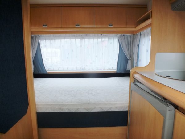 HOBBY De luxe Easy 440 SF bj.2002, TOP STAAT, met VOORTENT - Afbeelding 5