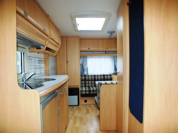 HOBBY De luxe Easy 440 SF bj.2002, TOP STAAT, met VOORTENT - Afbeelding 7