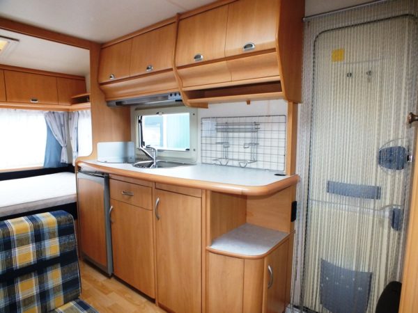 HOBBY De luxe Easy 440 SF bj.2002, TOP STAAT, met VOORTENT - Afbeelding 11