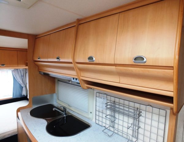 HOBBY De luxe Easy 440 SF bj.2002, TOP STAAT, met VOORTENT - Afbeelding 14