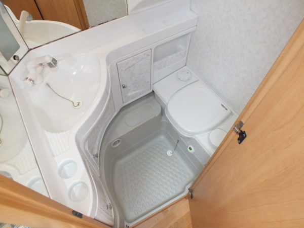 HOBBY De luxe Easy 440 SF bj.2002, TOP STAAT, met VOORTENT - Afbeelding 19