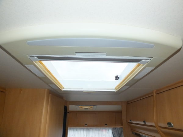 HOBBY De luxe Easy 440 SF bj.2002, TOP STAAT, met VOORTENT - Afbeelding 21
