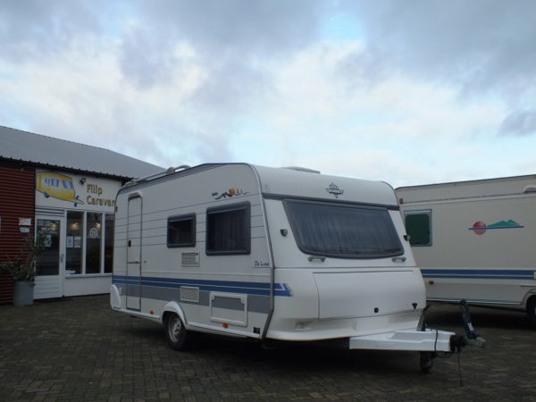HOBBY De luxe Easy 440 SF bj.2002, TOP STAAT, met VOORTENT
