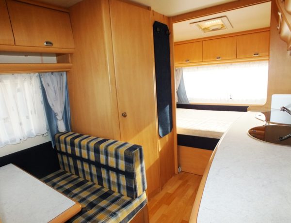 HOBBY De luxe Easy 440 SF bj.2002, TOP STAAT, met VOORTENT - Afbeelding 18