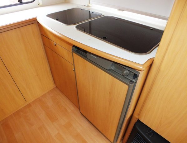 BEYERLAND Vitesse LX 400 bj.2002, met VOORTENT, BOILER - Afbeelding 18