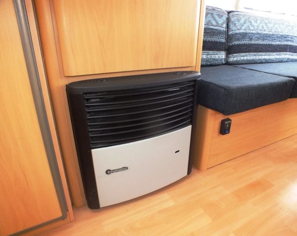BEYERLAND Vitesse LX 400 bj.2002, met VOORTENT, BOILER - Afbeelding 23