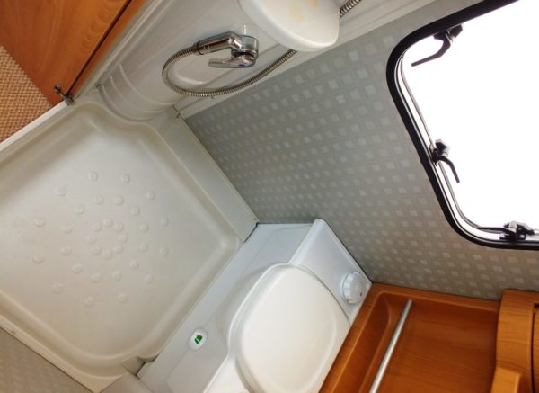 BURSTNER Ventana 455 TS bj.2003, met VOORTENT, DOUCHE - Afbeelding 23