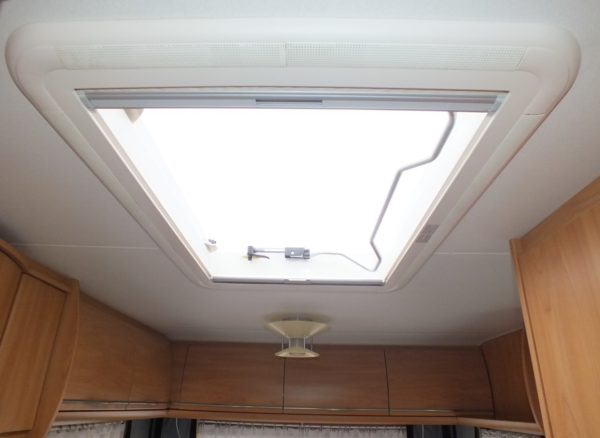 BURSTNER Ventana 455 TS bj.2003, met VOORTENT, DOUCHE - Afbeelding 27