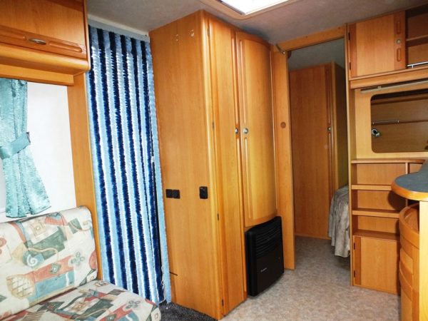 Adria Unica B 502UP, bj.2000 met voortent en mover - Afbeelding 15