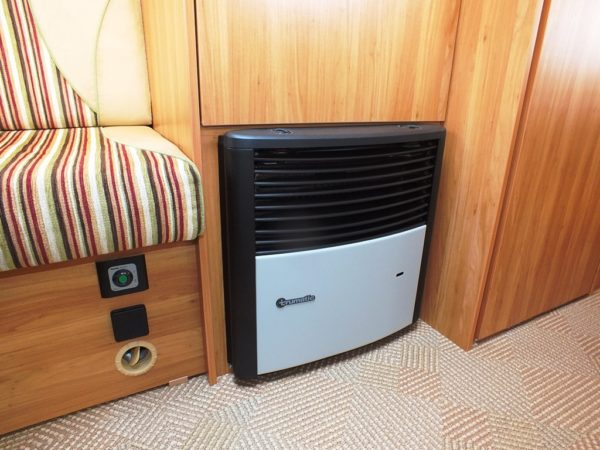 Burstner Flipper 435 TS, bj. 2007 lichtgewicht met voortent - Afbeelding 24