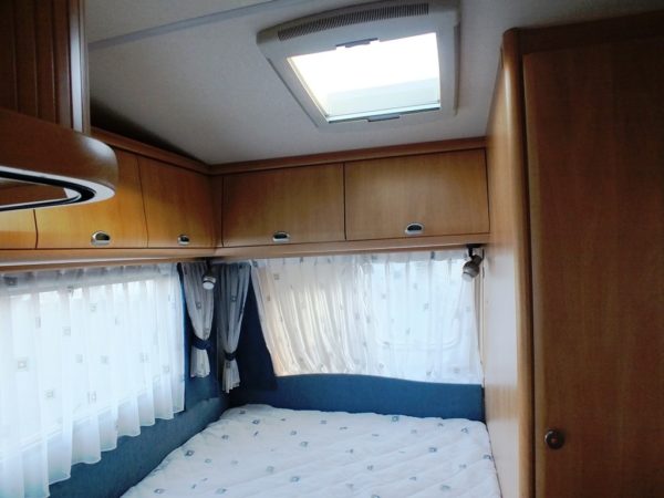 HOBBY DE LUXE EASY 500 KMFE, bj. 2004   5 SLAAPPLAATSEN  met DOUCHE en THULE OMNISTOR CASSETE LUIFEL!!! - Afbeelding 12