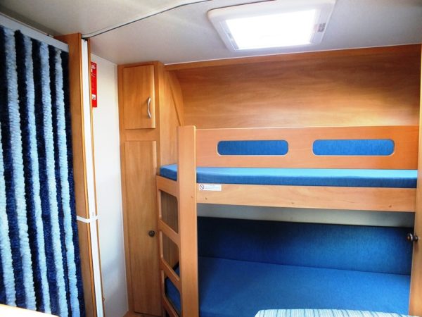 HOBBY DE LUXE EASY 500 KMFE, bj. 2004   5 SLAAPPLAATSEN  met DOUCHE en THULE OMNISTOR CASSETE LUIFEL!!! - Afbeelding 25