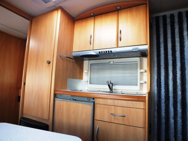 HOBBY DE LUXE EASY 500 KMFE, bj. 2004   5 SLAAPPLAATSEN  met DOUCHE en THULE OMNISTOR CASSETE LUIFEL!!! - Afbeelding 16