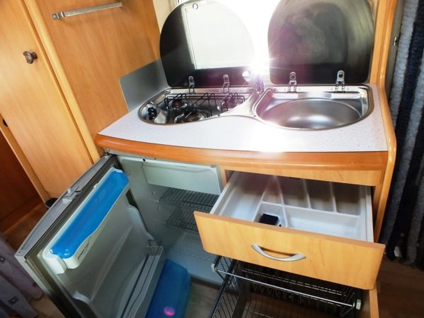 HOBBY DE LUXE EASY 500 KMFE, bj. 2004   5 SLAAPPLAATSEN  met DOUCHE en THULE OMNISTOR CASSETE LUIFEL!!! - Afbeelding 14