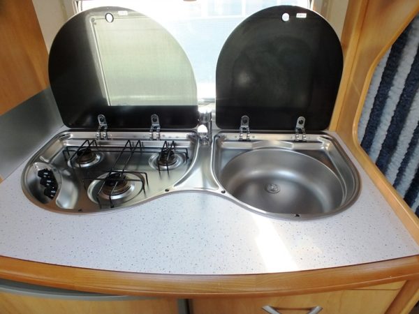 HOBBY DE LUXE EASY 500 KMFE, bj. 2004   5 SLAAPPLAATSEN  met DOUCHE en THULE OMNISTOR CASSETE LUIFEL!!! - Afbeelding 13