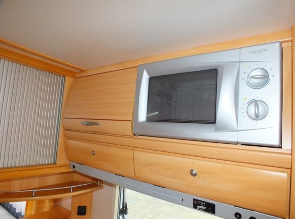 FENDT Saphir 470, bj.2008 met mover, douche, voortent en luifel - Afbeelding 17