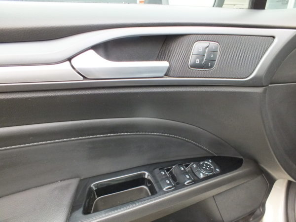 FORD Mondeo 2.0 Titanium bj.2015, BOMVOL NIEUWE APK BTW AUTO - Afbeelding 13