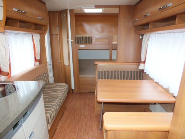 HOBBY Excellent 540 KMFE bj.2010, 6 SLAAPPLAATSEN, DOUCHE - Afbeelding 9