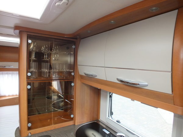 HOBBY Excellent 540 KMFE bj.2010, 6 SLAAPPLAATSEN, DOUCHE - Afbeelding 18