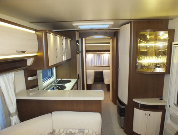 HOBBY Landhaus 770 CL PRESTIGE GAIABAO bj.2014, met VOORTENT - Afbeelding 9