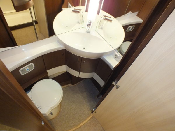 HOBBY Landhaus 770 CL PRESTIGE GAIABAO bj.2014, met VOORTENT - Afbeelding 31