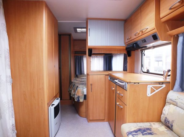 KNAUS Sudwind 450 TF bj.2000, met MOVER, DOUCHE, VOORTENT - Afbeelding 6