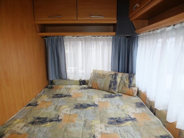 KNAUS Sudwind 450 TF bj.2000, met MOVER, DOUCHE, VOORTENT - Afbeelding 9