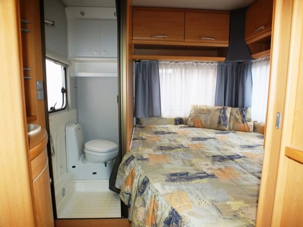 KNAUS Sudwind 450 TF bj.2000, met MOVER, DOUCHE, VOORTENT - Afbeelding 8