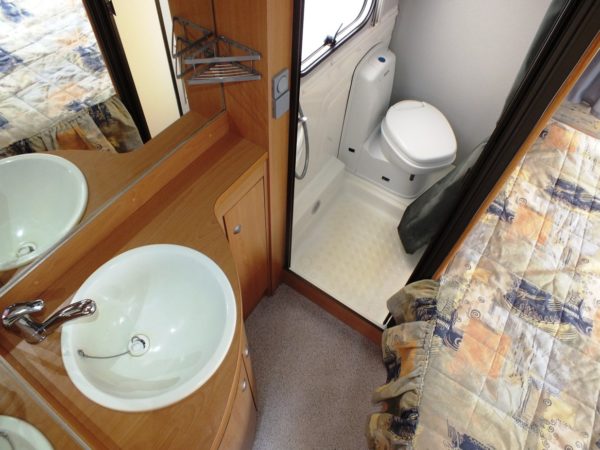 KNAUS Sudwind 450 TF bj.2000, met MOVER, DOUCHE, VOORTENT - Afbeelding 20