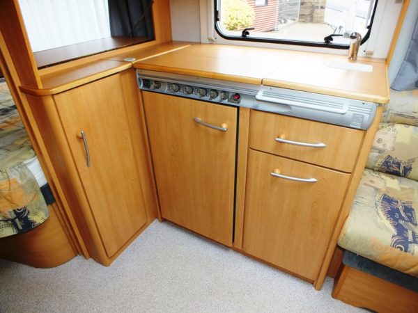 KNAUS Sudwind 450 TF bj.2000, met MOVER, DOUCHE, VOORTENT - Afbeelding 11