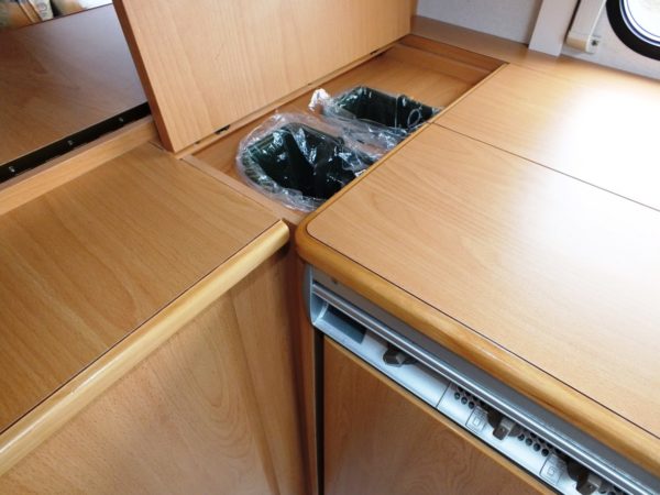 KNAUS Sudwind 450 TF bj.2000, met MOVER, DOUCHE, VOORTENT - Afbeelding 14