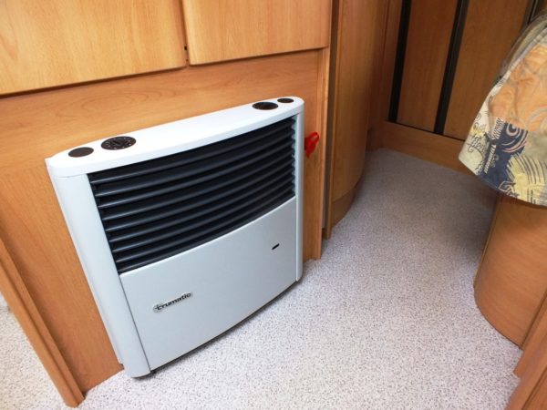 KNAUS Sudwind 450 TF bj.2000, met MOVER, DOUCHE, VOORTENT - Afbeelding 22