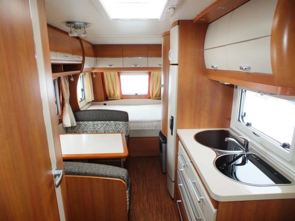 HOBBY Excellent 490 KMF bj.2011, 6 SLAAPPLAATSEN, VOORTENT - Afbeelding 4