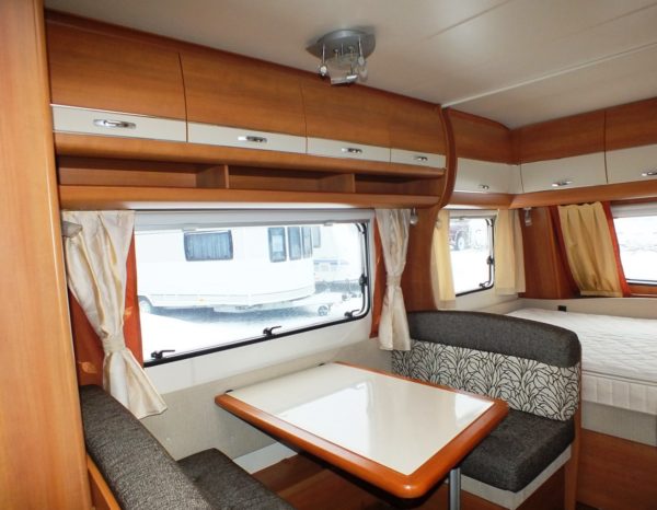 HOBBY Excellent 490 KMF bj.2011, 6 SLAAPPLAATSEN, VOORTENT - Afbeelding 8