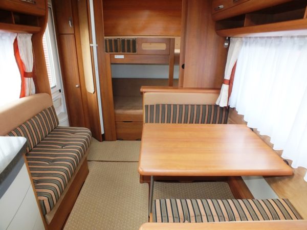 HOBBY Excellent 540 KMFE bj.2009, 6 SLAAPPLAATSEN, VOORTENT - Afbeelding 9