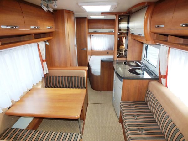 HOBBY Excellent 540 KMFE bj.2009, 6 SLAAPPLAATSEN, VOORTENT - Afbeelding 5