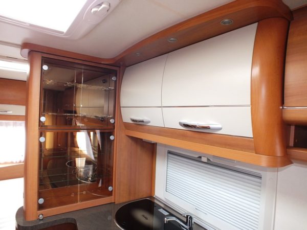 HOBBY Excellent 540 KMFE bj.2009, 6 SLAAPPLAATSEN, VOORTENT - Afbeelding 19