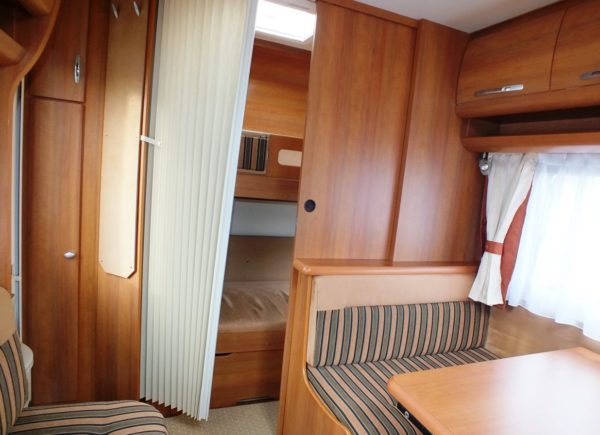 HOBBY Excellent 540 KMFE bj.2009, 6 SLAAPPLAATSEN, VOORTENT - Afbeelding 27