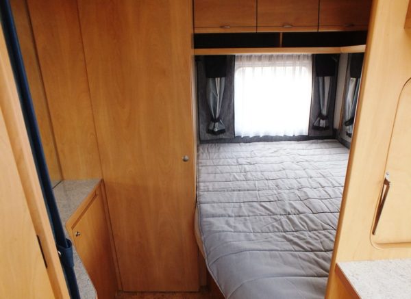 Burstner 455TS, bj.2004 MET FRANSBED EN VOORTENT - Afbeelding 12