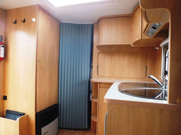 Burstner 455TS, bj.2004 MET FRANSBED EN VOORTENT - Afbeelding 15