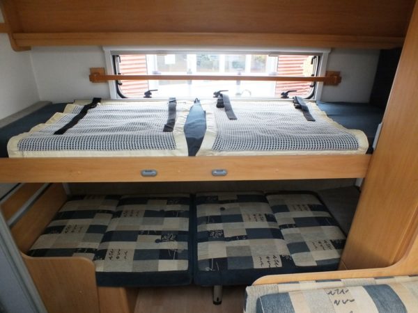 Beyerland Sprinter bj.2006 Met stapelbed, voortent en mover - Afbeelding 26