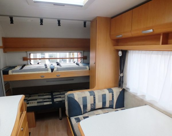 Beyerland Sprinter bj.2006 Met stapelbed, voortent en mover - Afbeelding 25