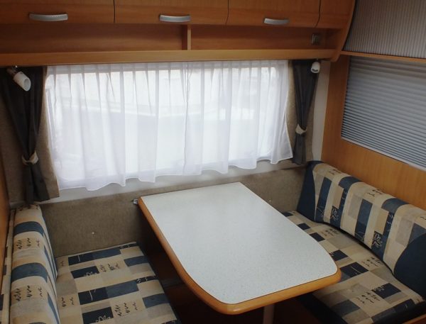 Beyerland Sprinter bj.2006 Met stapelbed, voortent en mover - Afbeelding 18