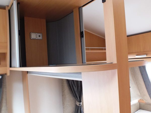 Beyerland Sprinter bj.2006 Met stapelbed, voortent en mover - Afbeelding 17